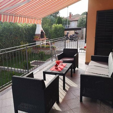 Apartment Stela Porec Esterno foto
