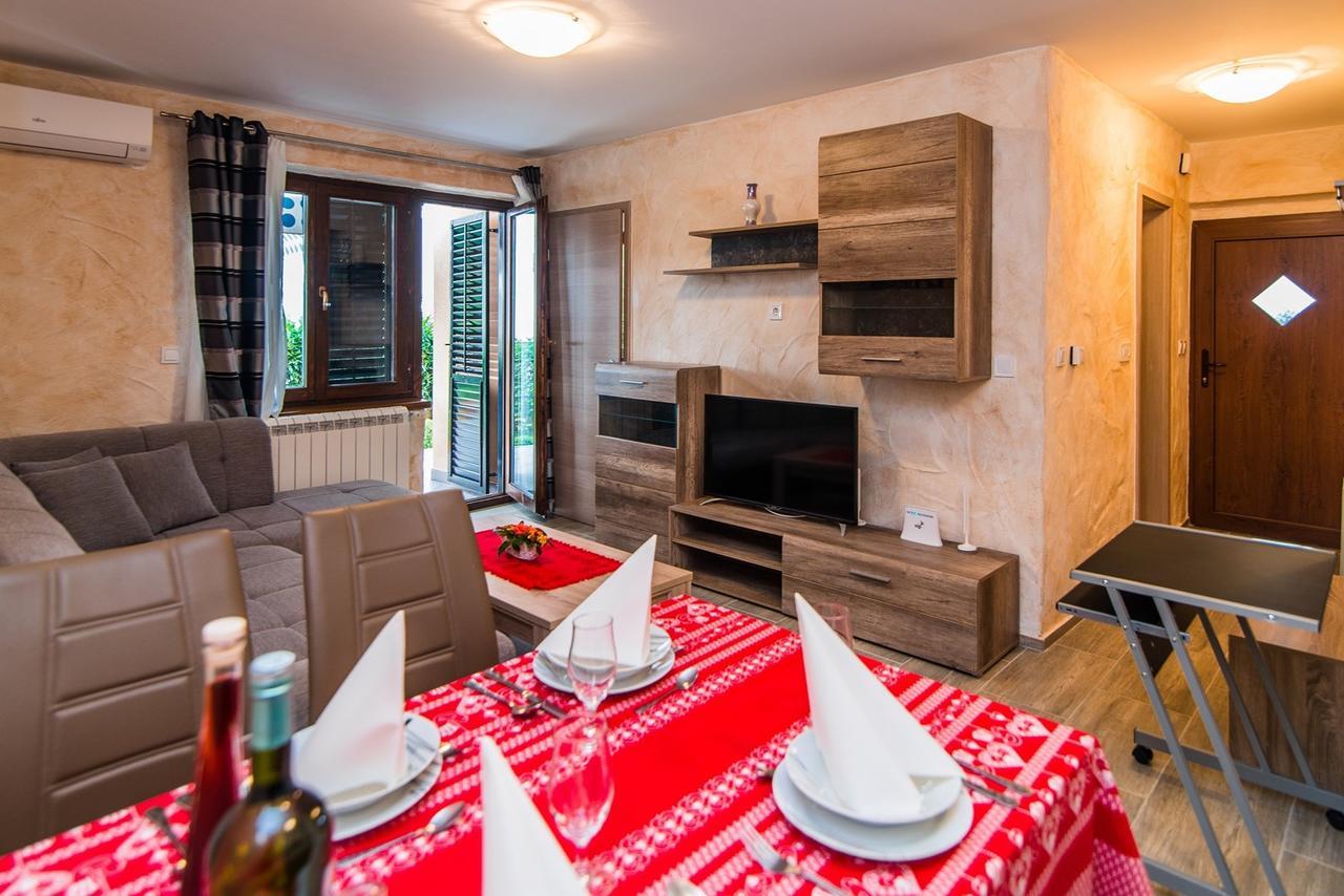Apartment Stela Porec Esterno foto