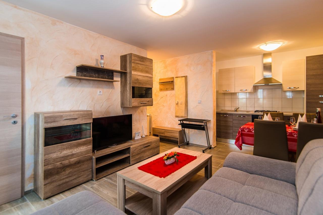 Apartment Stela Porec Esterno foto