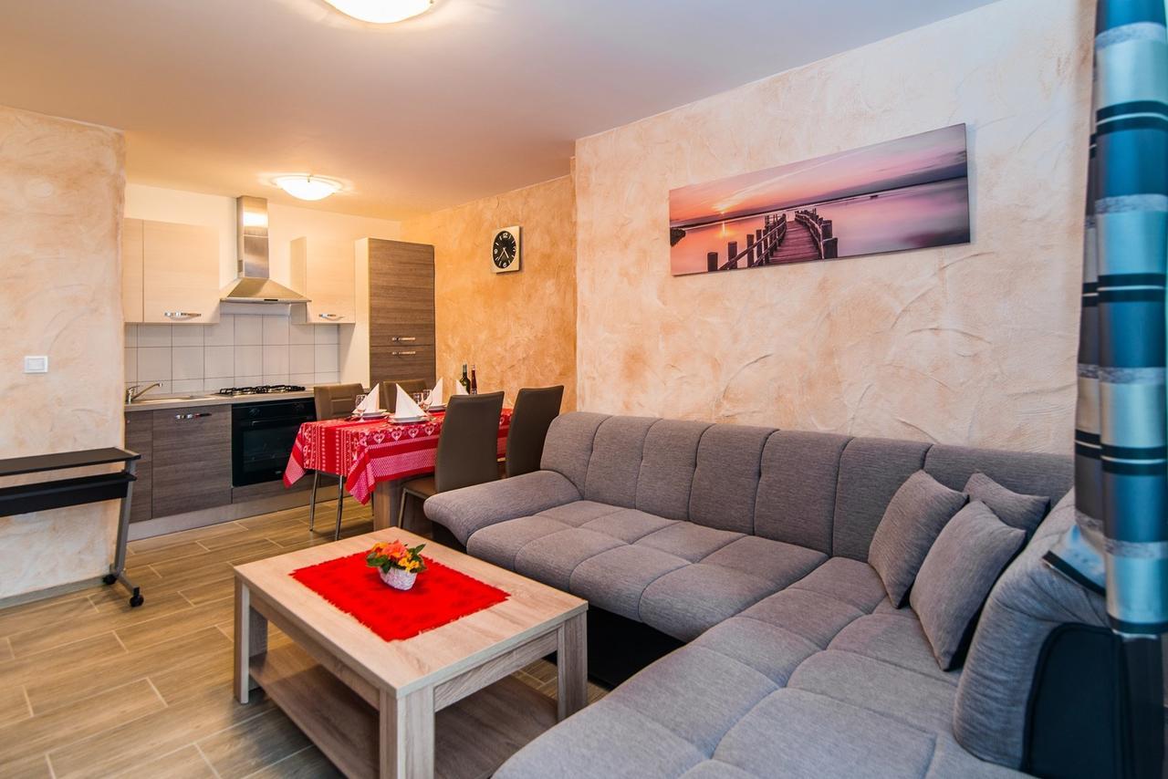 Apartment Stela Porec Esterno foto