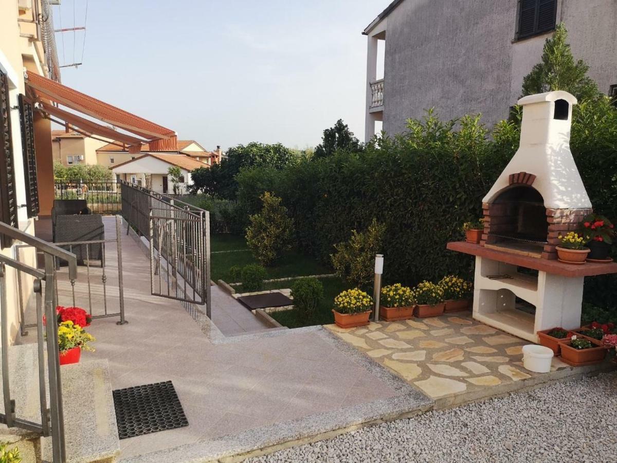 Apartment Stela Porec Esterno foto